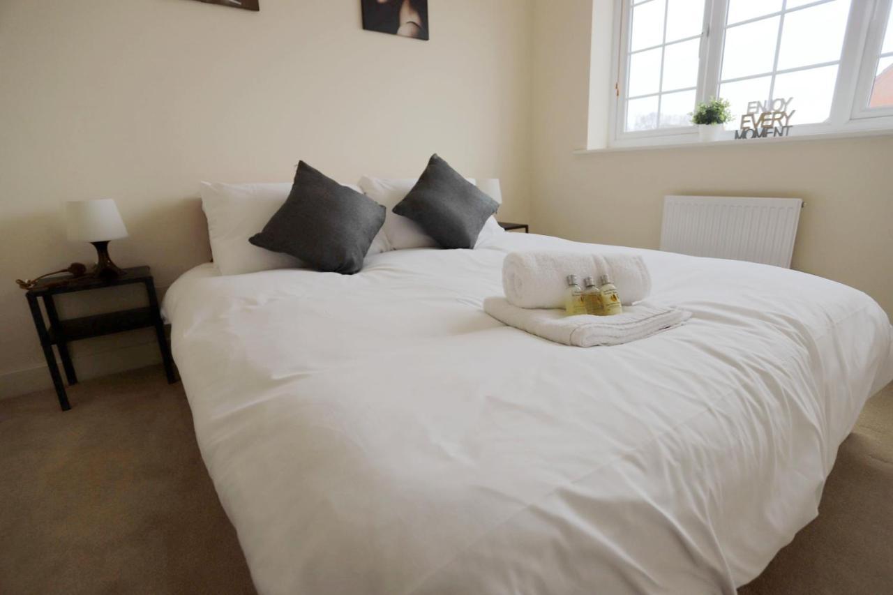 Easytravel Luxury Nec/Airport 3 Beds House Apartment Birmingham Exterior photo