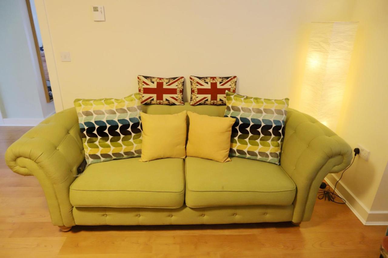 Easytravel Luxury Nec/Airport 3 Beds House Apartment Birmingham Exterior photo
